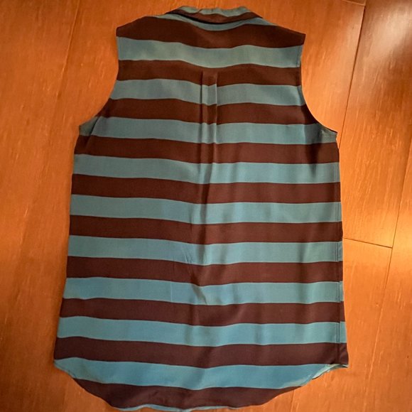 Equipment Silk Sleeveless Blue Top - Picture 14 of 16